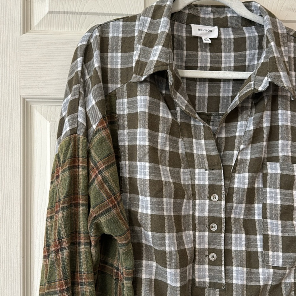 Heyson Mixed Plaid Tunic with Button front and pocket - Picture 3 of 6